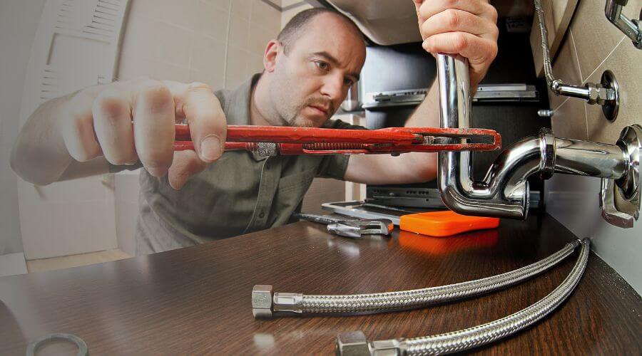 Professional Tankless Water Heater Installation in Lake City, IA